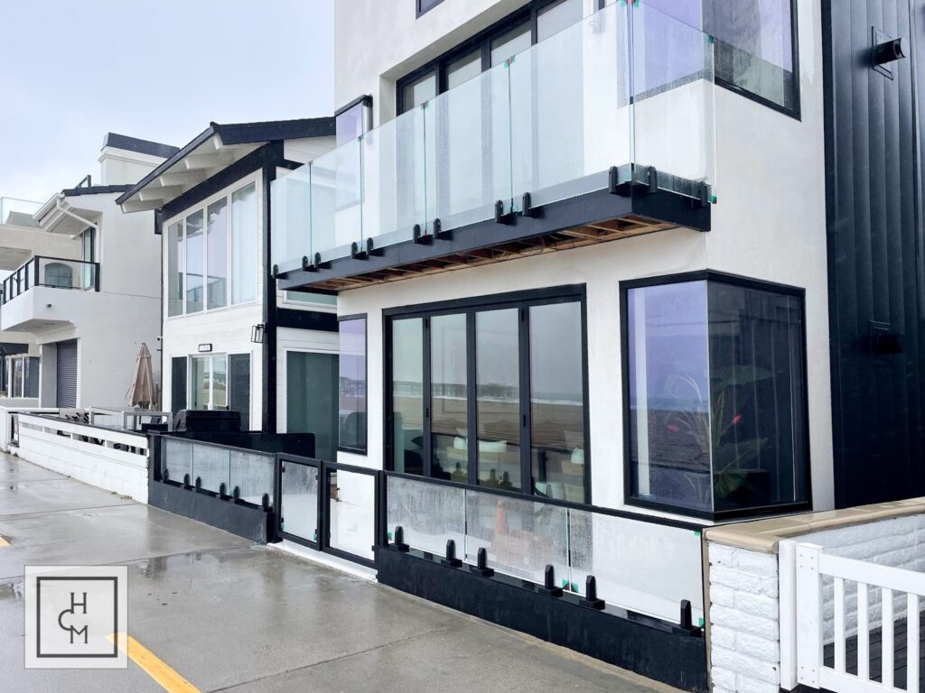 Balcony metal railing design