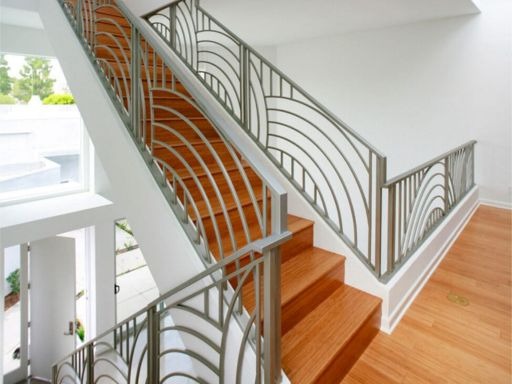 metal balcony rails